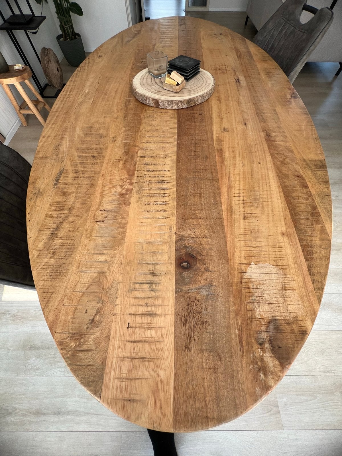Ovale eettafel van mangohout met spinpoot 200x100, Ophalen, 50 tot 100 cm, Zo goed als nieuw, 150 tot 200 cm
