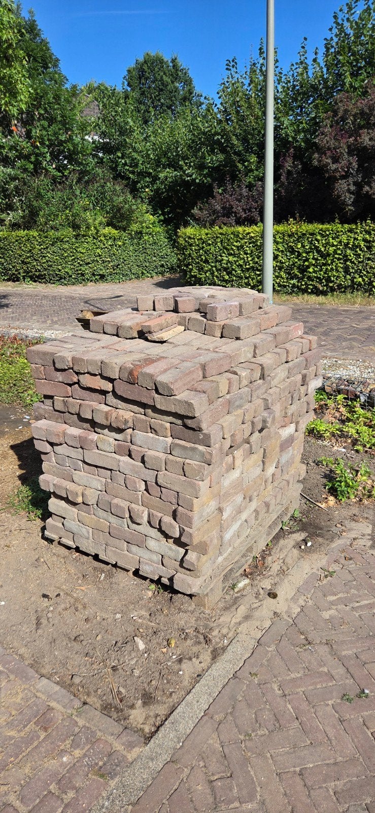 Gebakken Klinkers - 880 stuks (heel) op pallet - 20x7x9cm, Doe-het-zelf en Verbouw, Metselstenen, Ophalen, Gebruikt