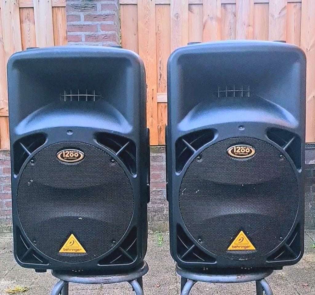 Behringer Eurolive B812NEO Actieve Speakers (Set van 2), Ophalen, Zo goed als nieuw, 1000 watt of meer, P.A.