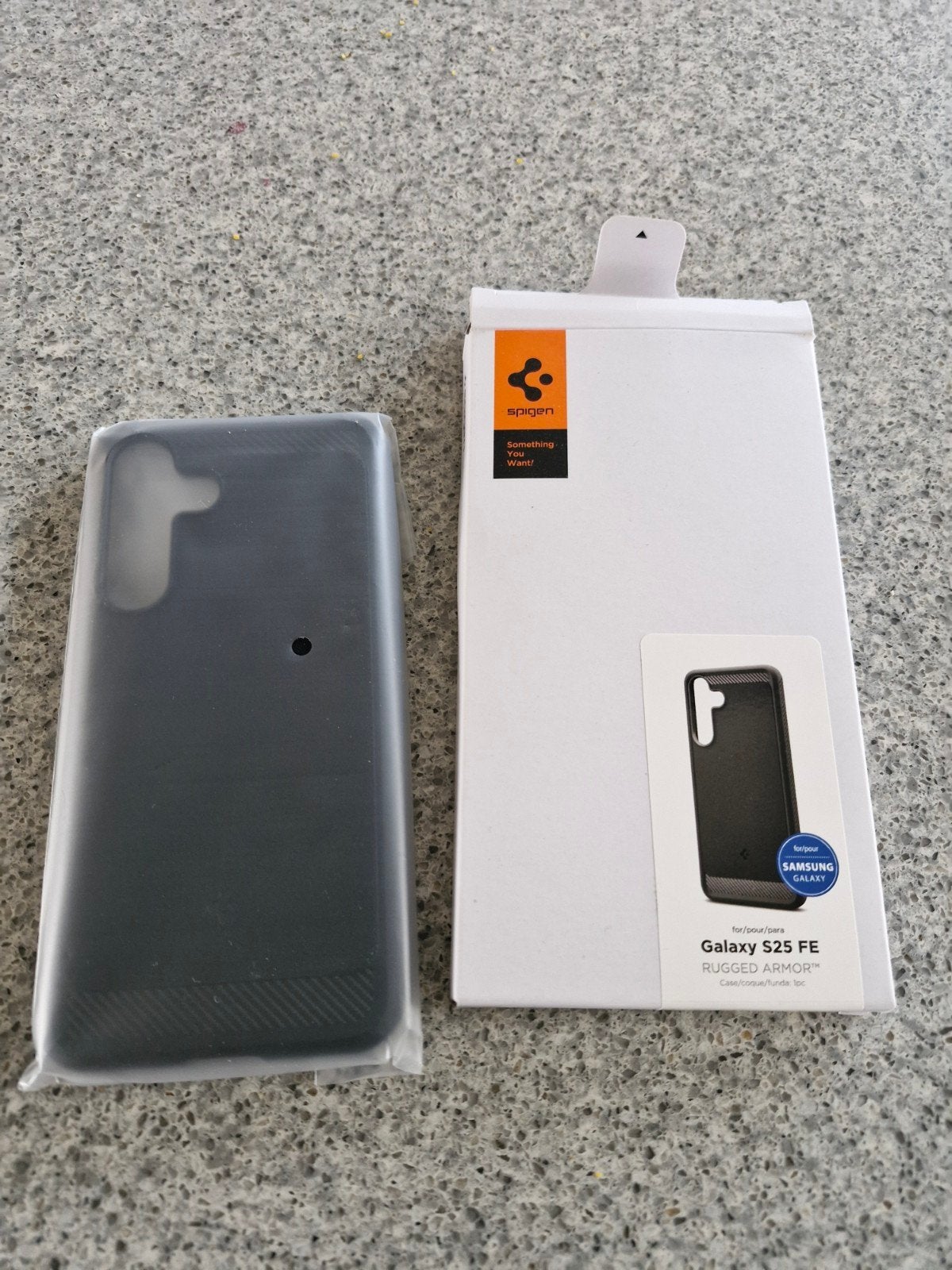 Spigen Rugged Armor Back Cover voor Samsung Galaxy S25 FE, Ophalen of Verzenden, Nieuw, Overige modellen, Frontje of Cover