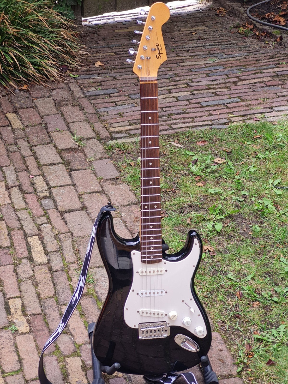 Squier Bullet Strat, Muziek en Instrumenten, Ophalen, Zo goed als nieuw, Solid body, Fender