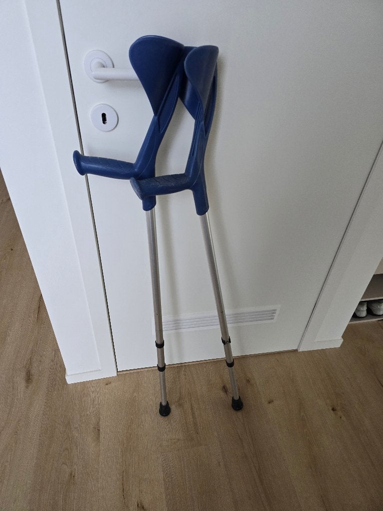 Loop (elleboog) krukken, Diversen, Ophalen, In hoogte verstelbaar, Gebruikt