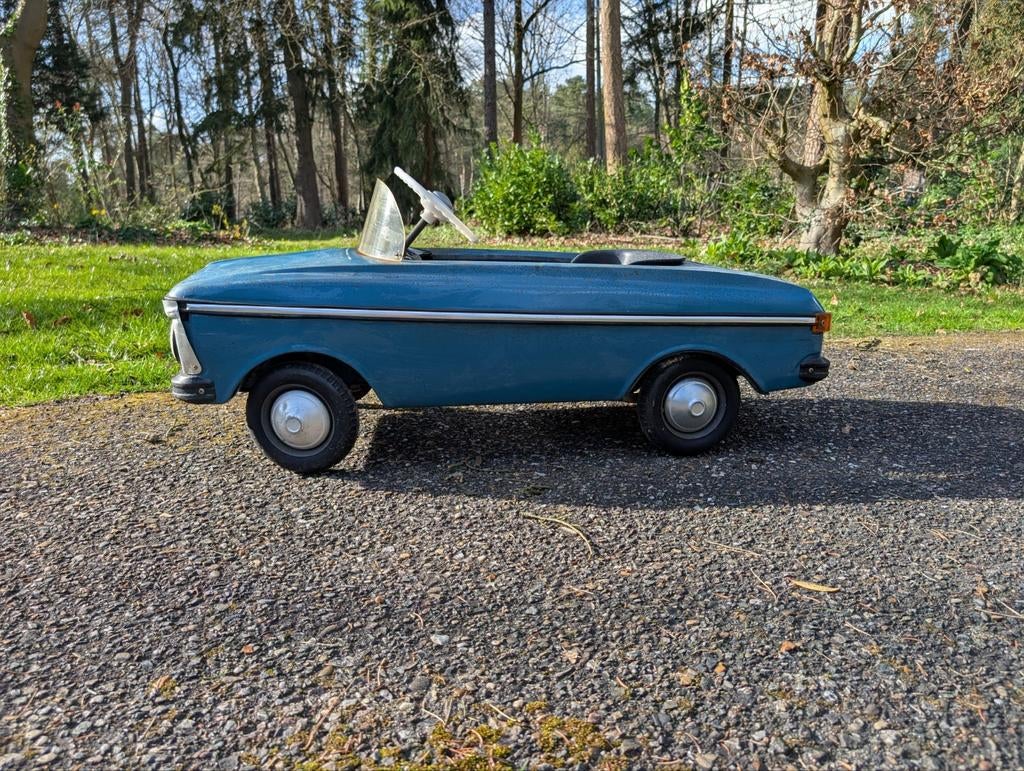 Vintage Moskvich Trapauto - Uniek Verzamelobject, Ophalen, Gebruikt