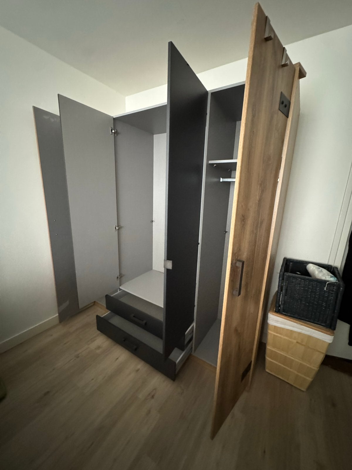Kledingkast 180x199x58 cm met lades en hangruimte, Ophalen, Gebruikt, Met lade(s), 150 tot 200 cm