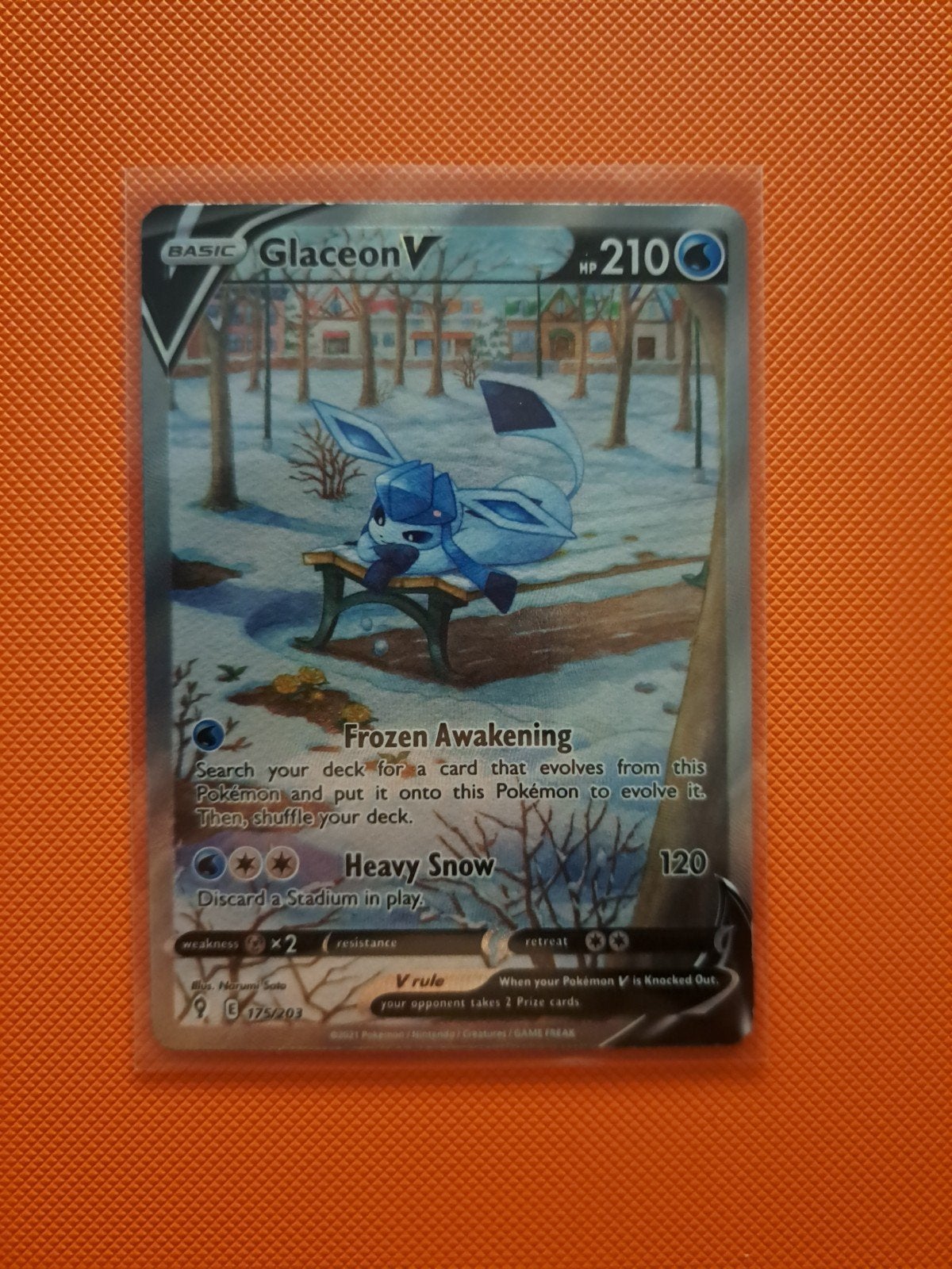 Glaceon V 175/203 Full Art Pokémon Kaart, Ophalen of Verzenden, Zo goed als nieuw, Losse kaart, Foil