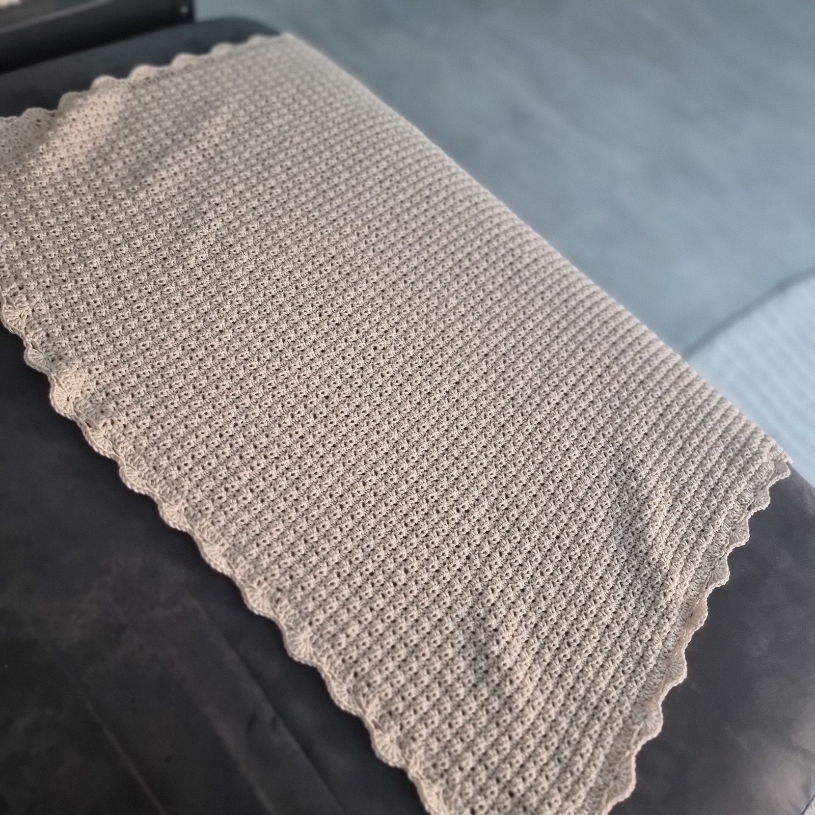 Mooie gebreide babydeken - Beige, Wasbaar, Nieuw, Ophalen of Verzenden, Beige