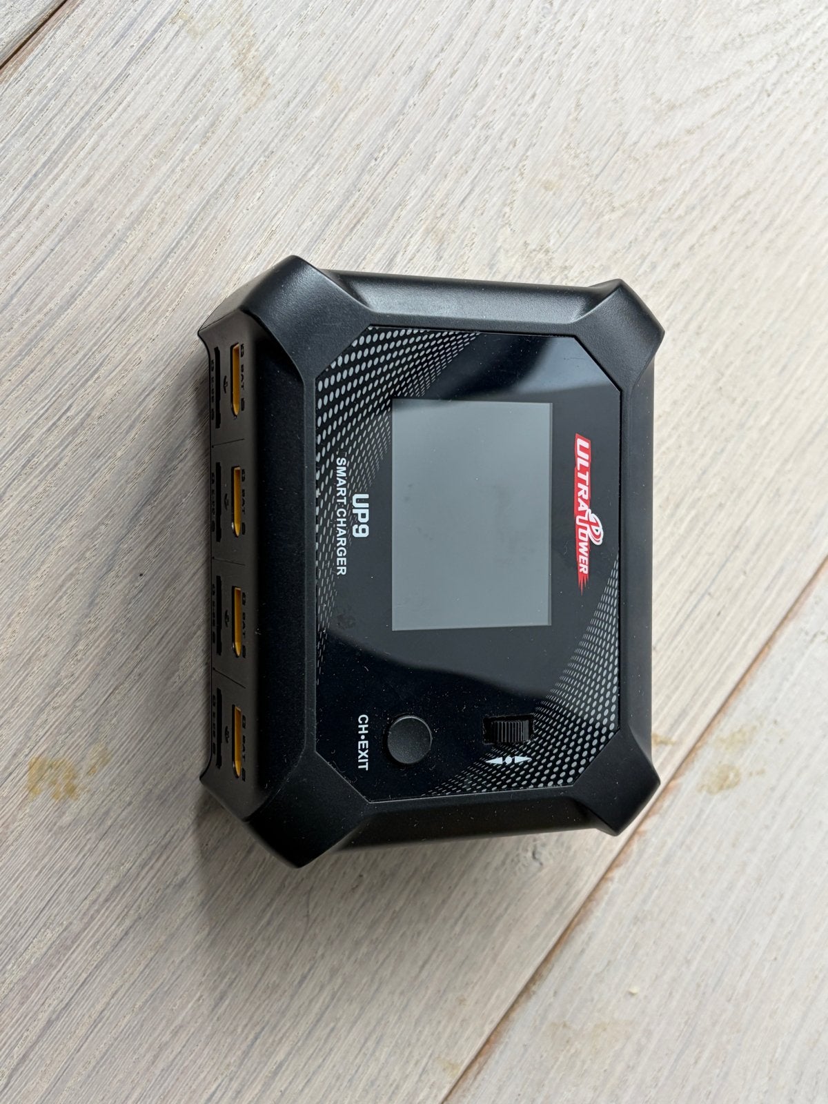 Ultrapower UP9 Smart Charger 2-6S 4-poorts Lipo Lader, Hobby en Vrije tijd, Modelbouw | Radiografisch | Overige, Ophalen of Verzenden