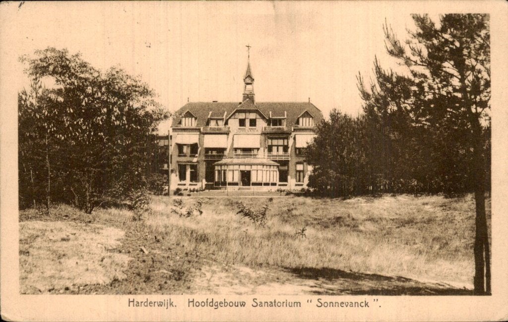 Harderwijk - Hoofdgebouw Sanatorium - Sonnevanck, Ophalen of Verzenden, 1920 tot 1940, Gelopen, Gelderland