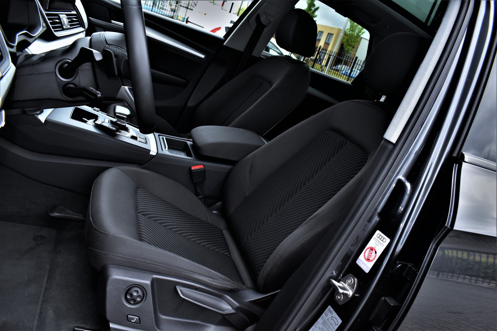 Audi Q5 50 TFSI e 299pk Advanced Edition 1e Eig Dealer OH Pa, Automaat, Stof, Gebruikt, 4 cilinders