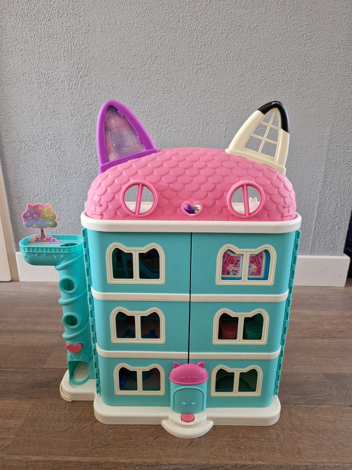 Gabbys poppenhuis inclusief toebehoren, Ophalen of Verzenden, Gebruikt, Poppenhuis