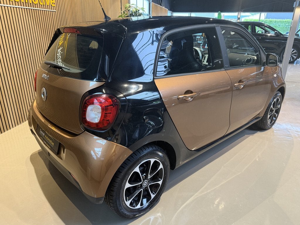 Smart Forfour 1.0 Prime | Cruise Control | Navigatie | leder, Achterwielaandrijving, Gebruikt, 4 stoelen, Handgeschakeld