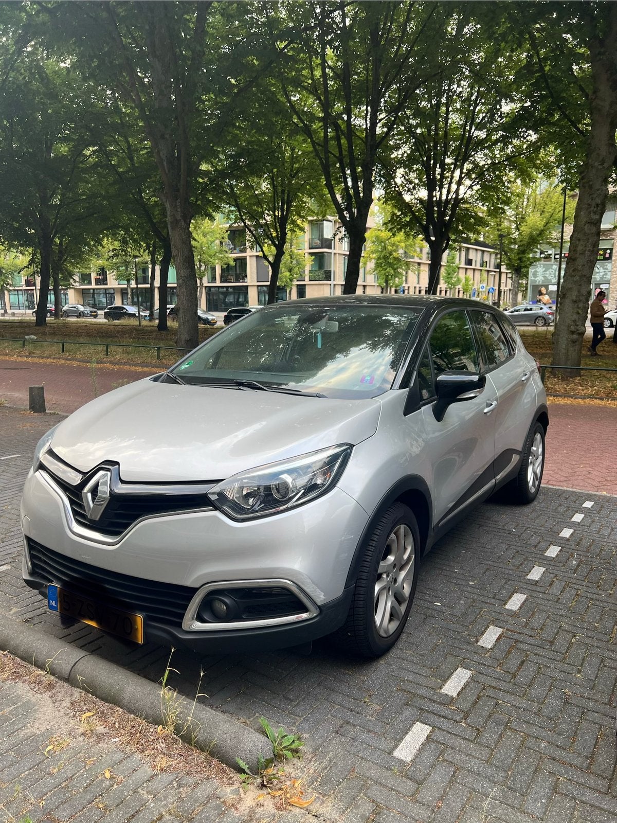 Renault Captur 1.5 DCI 90 2014 Grijs, Auto's, Voorwielaandrijving, 28 km/l, 1145 kg, Zwart