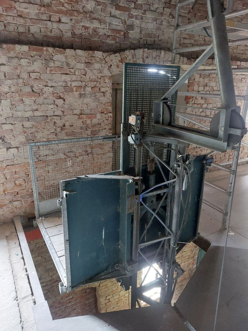 Bouwlift, Ophalen of Verzenden, Gebruikt
