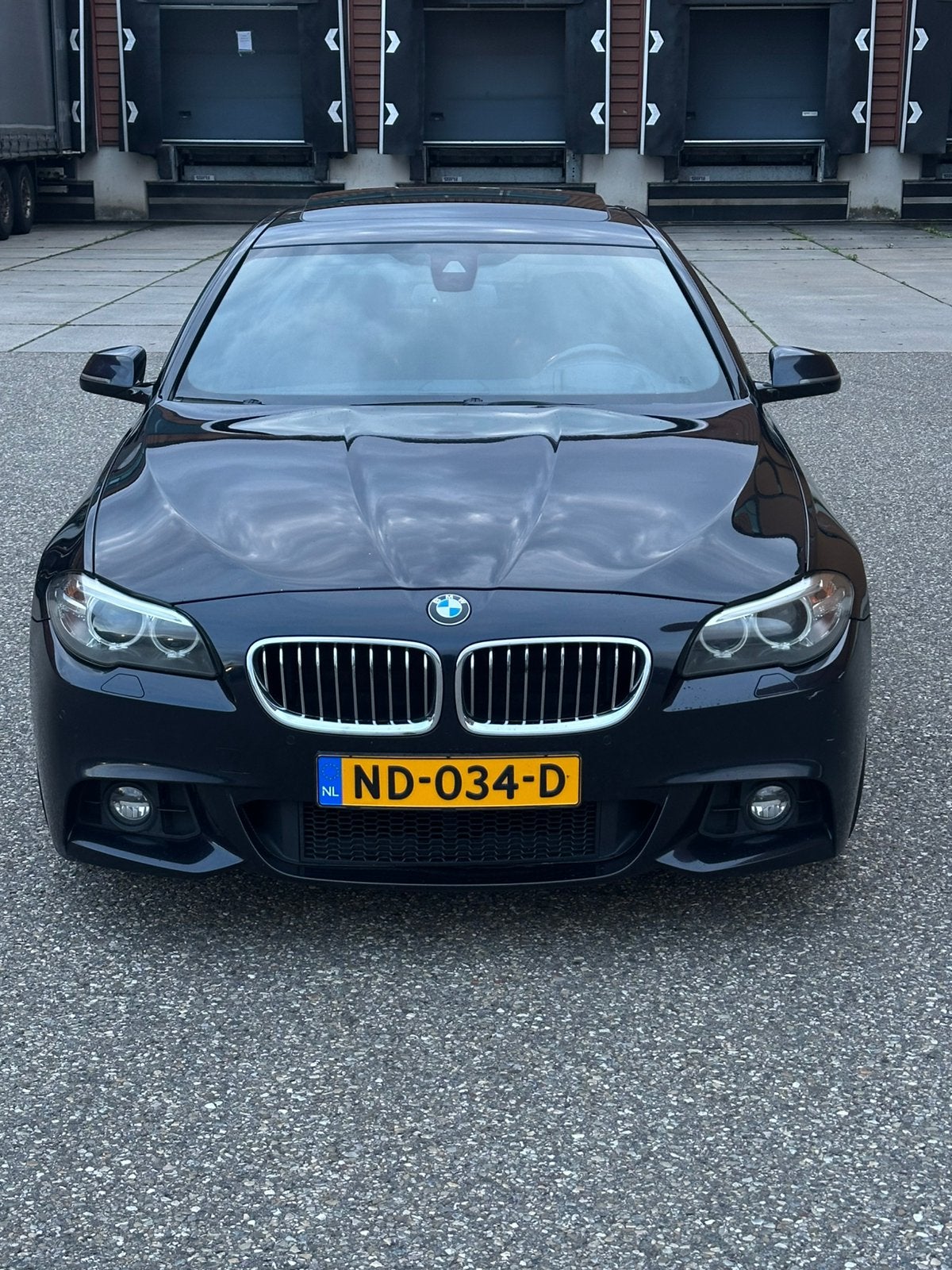 BMW 5-Serie 2.0 520D AUT 2017 Zwart, Auto's, BMW, Automaat, Achterwielaandrijving, 1995 cc, 2000 kg