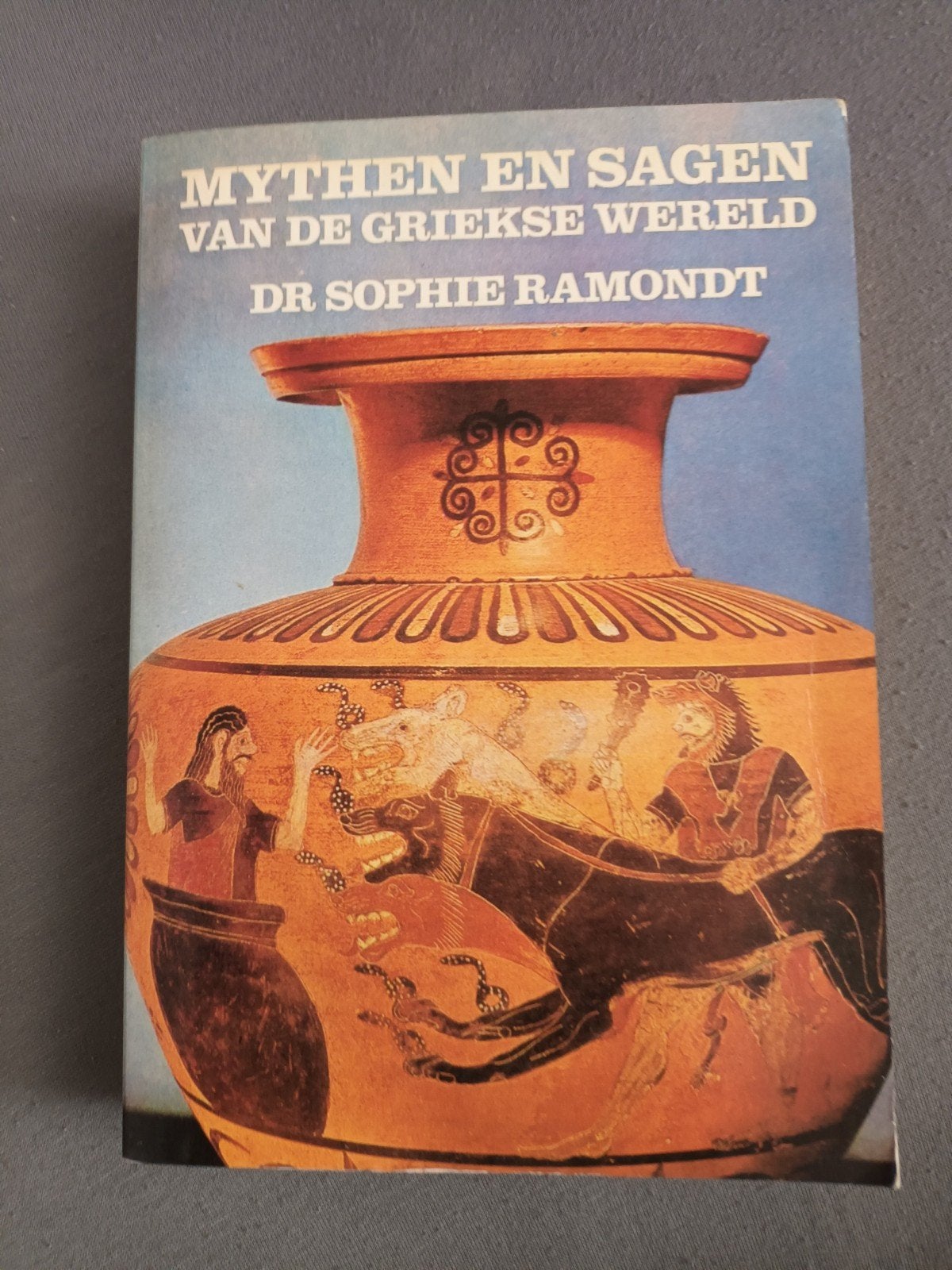 Mythen en Sagen van de Griekse Wereld - Dr. Sophie Ramondt, Boeken, Ophalen of Verzenden, Gelezen, Dr. Sophie Ramondt, Europa overig