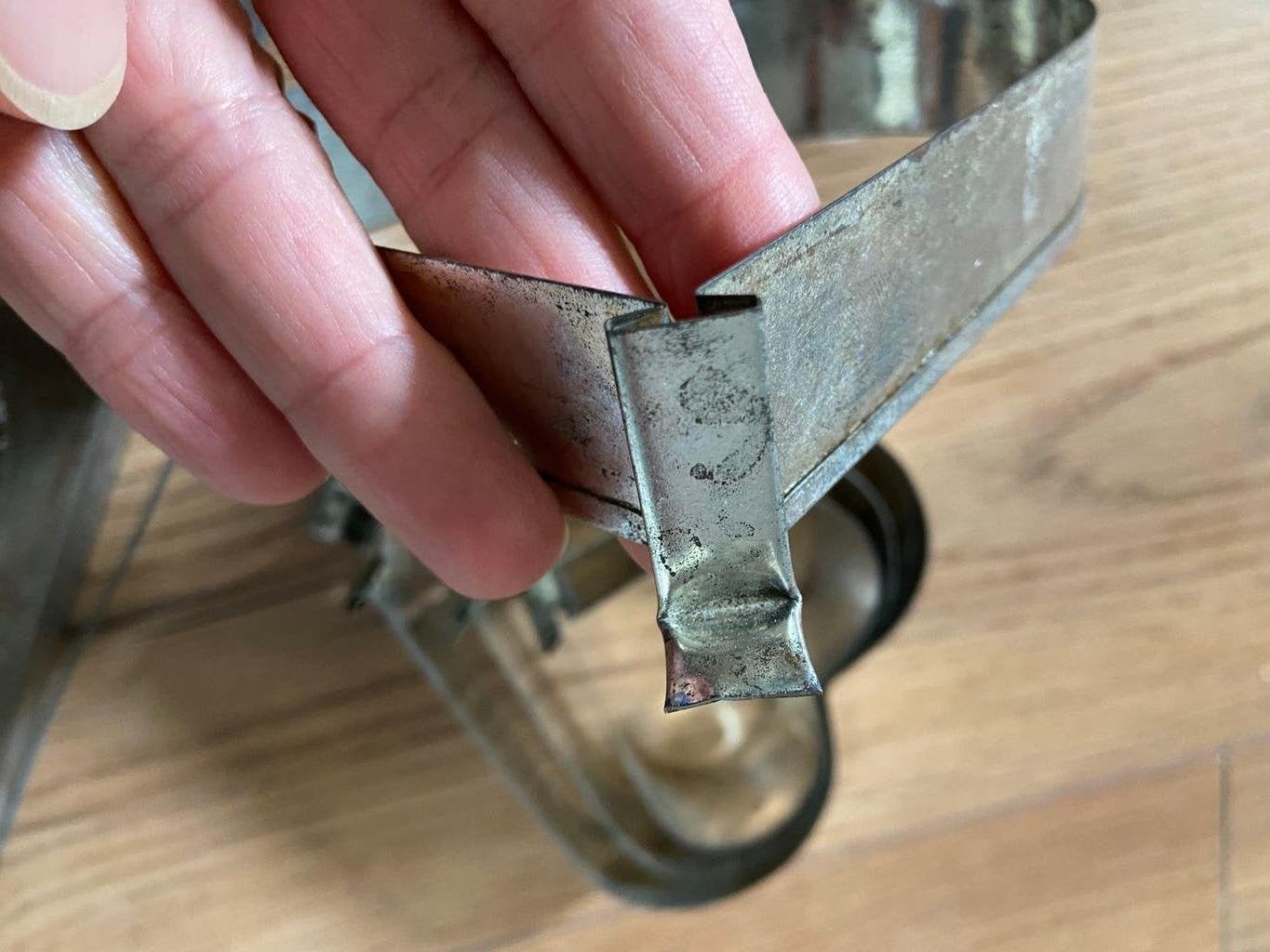 Foto 3 van Borstplaat vormen oude metalen hartvorm bakkerij 4 stuks 5,-