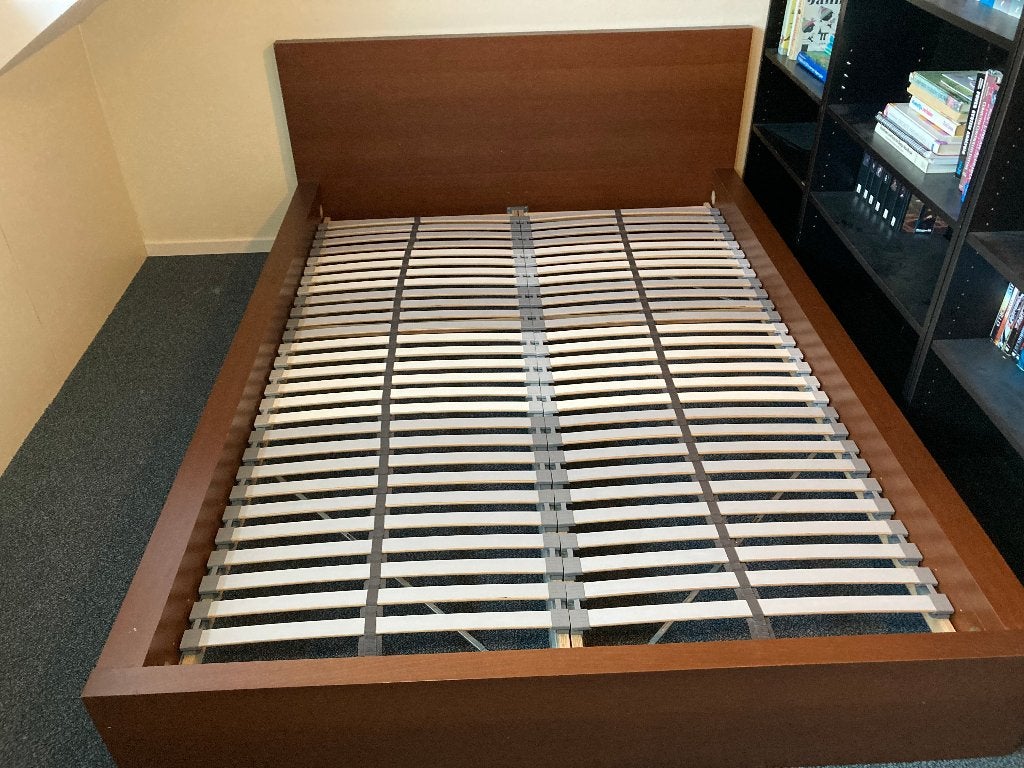 Donnker Bruin Ikea Malm bed, Ophalen of Verzenden, Gebruikt, Tweepersoons