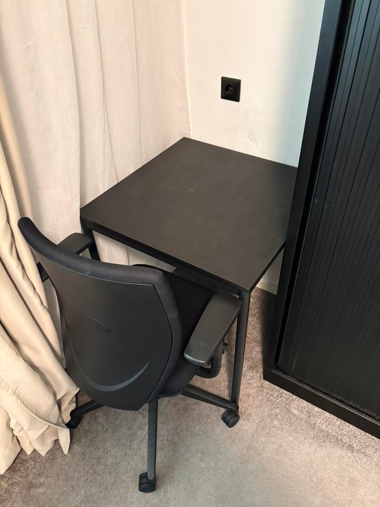 Bureau en bureaustoel, Ophalen of Verzenden, Zo goed als nieuw