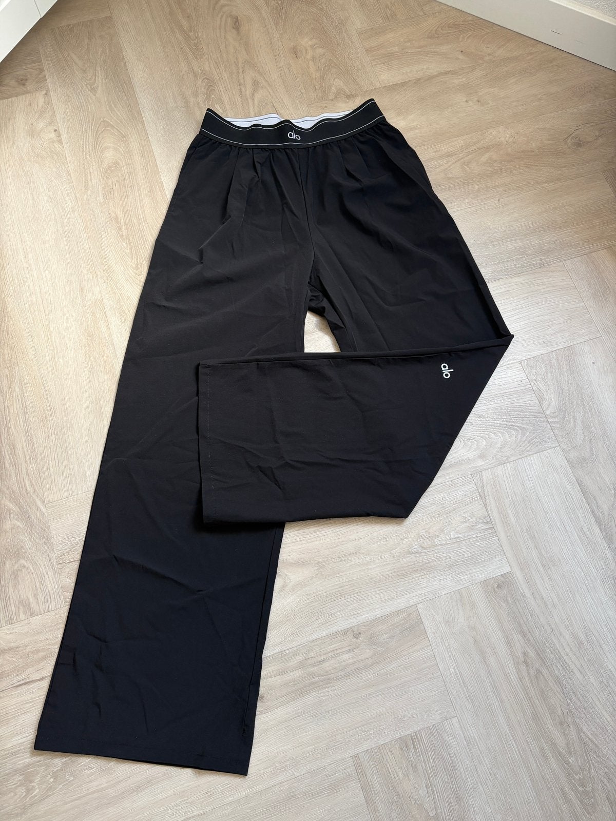 ALO broek, Kleding | Dames, Broeken en Pantalons, Verzenden, Zwart, Zo goed als nieuw, Maat 36 (S)