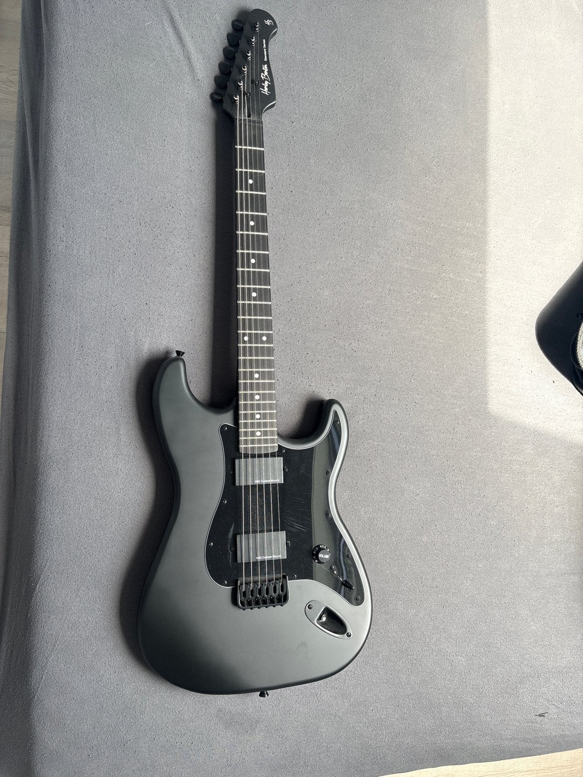 Harley Benton ST-20HSS SBK Standard Series Elektrische Gitaa, Muziek en Instrumenten, Snaarinstrumenten | Gitaren | Elektrisch