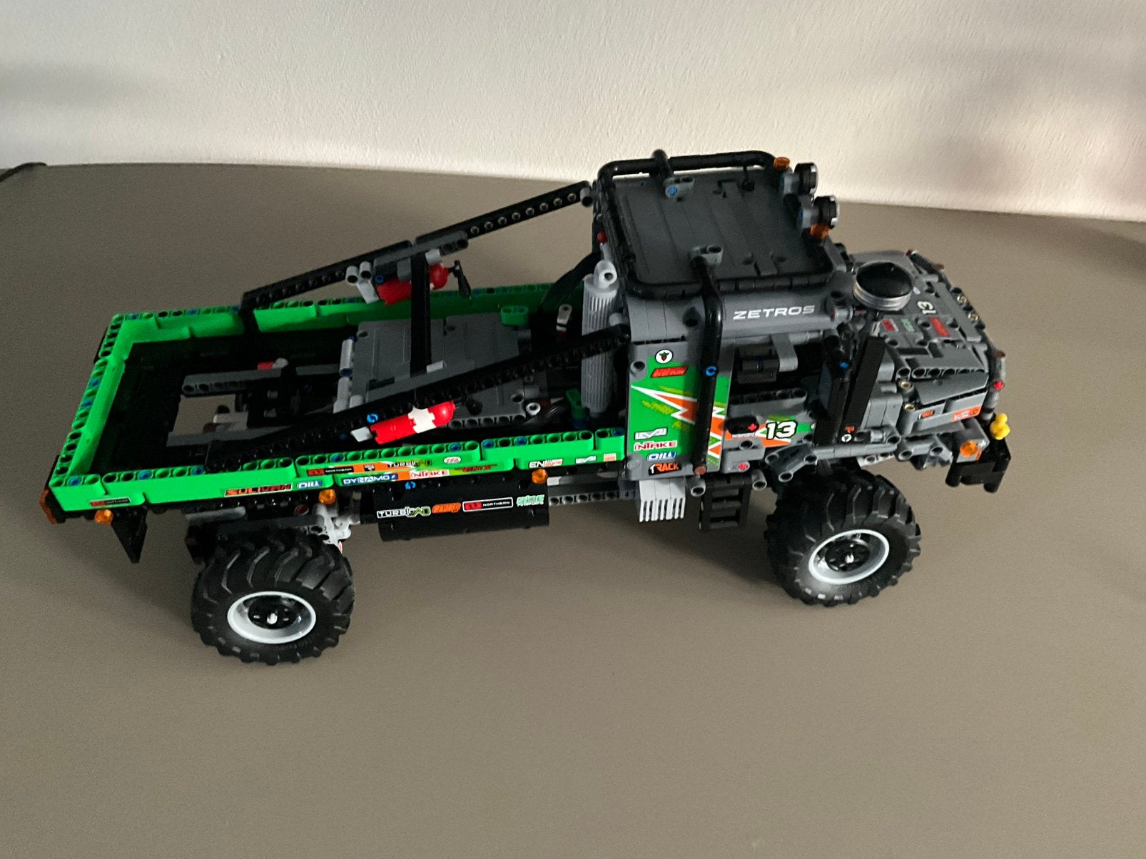 4x4 Mercedes-Benz Zetros Trial Truck 42129, Ophalen, Zo goed als nieuw