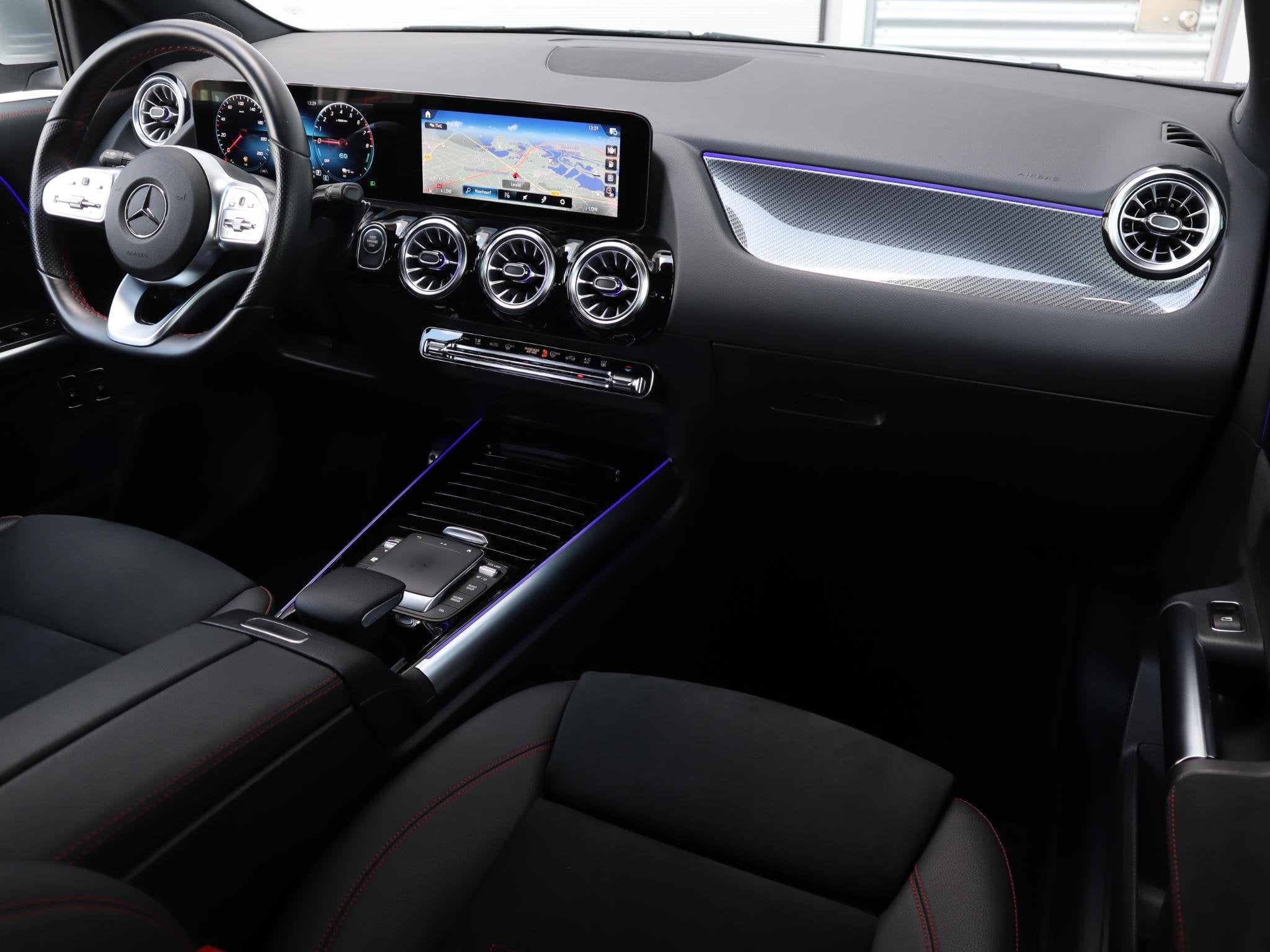 Mercedes-Benz GLA-klasse 250 e AMG Line l Keyless l Stoelver, Auto's, Start-stop-systeem, Euro 6, 16 kWh, Leder en Stof