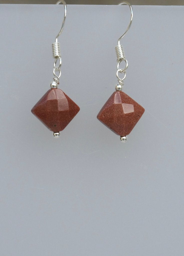 Mooie oorbellen met gefacetteerde Goudsteen kralen, Sieraden, Tassen en Uiterlijk, Oorbellen, Hangers, Verzenden, Nieuw, Oranje