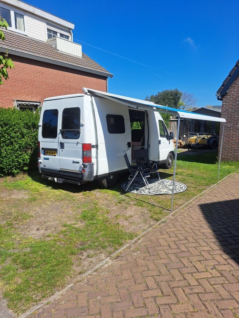 Gezellige en compacte camper - Ideaal voor avonturiers!, Caravans en Kamperen, Campers, Chemisch toilet, Tot en met 2, Particulier