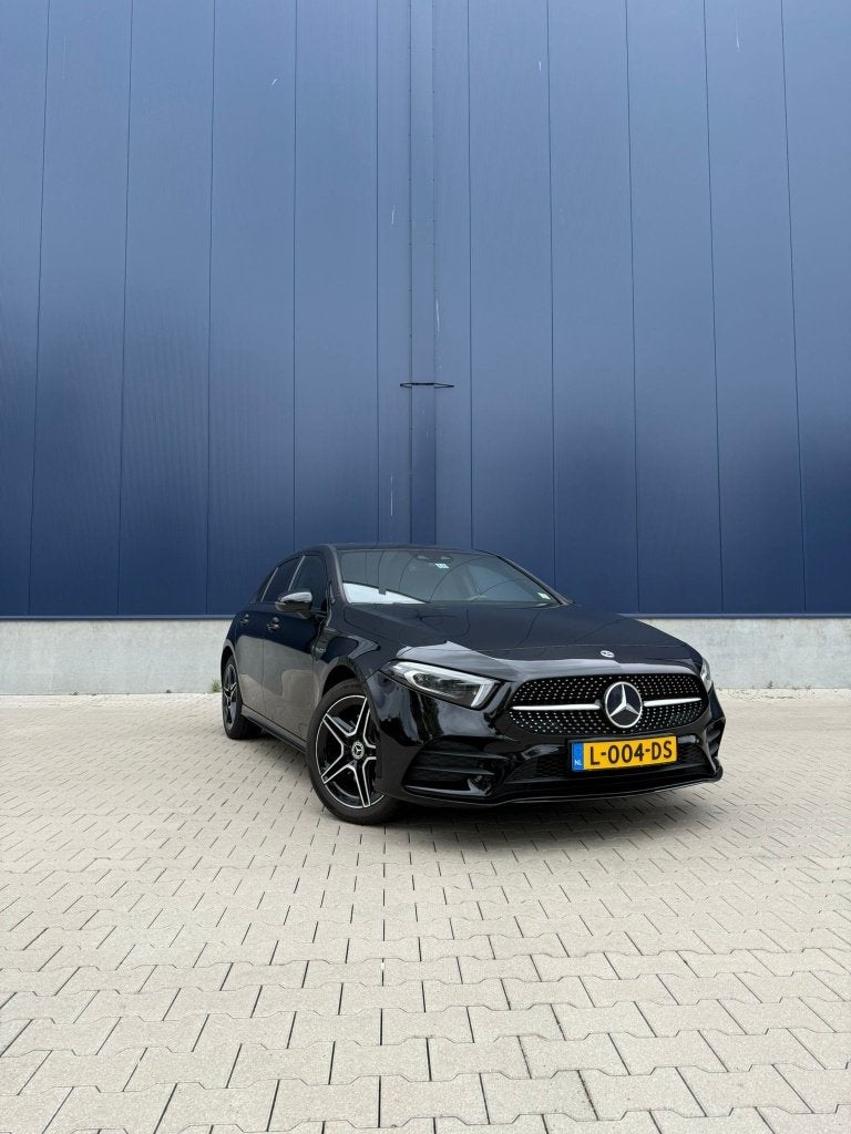 Mercedes-Benz A250e AMG Night | Widescreen | Multibeam LED, 4 cilinders, 160 pk, Zwart, 93 €/maand