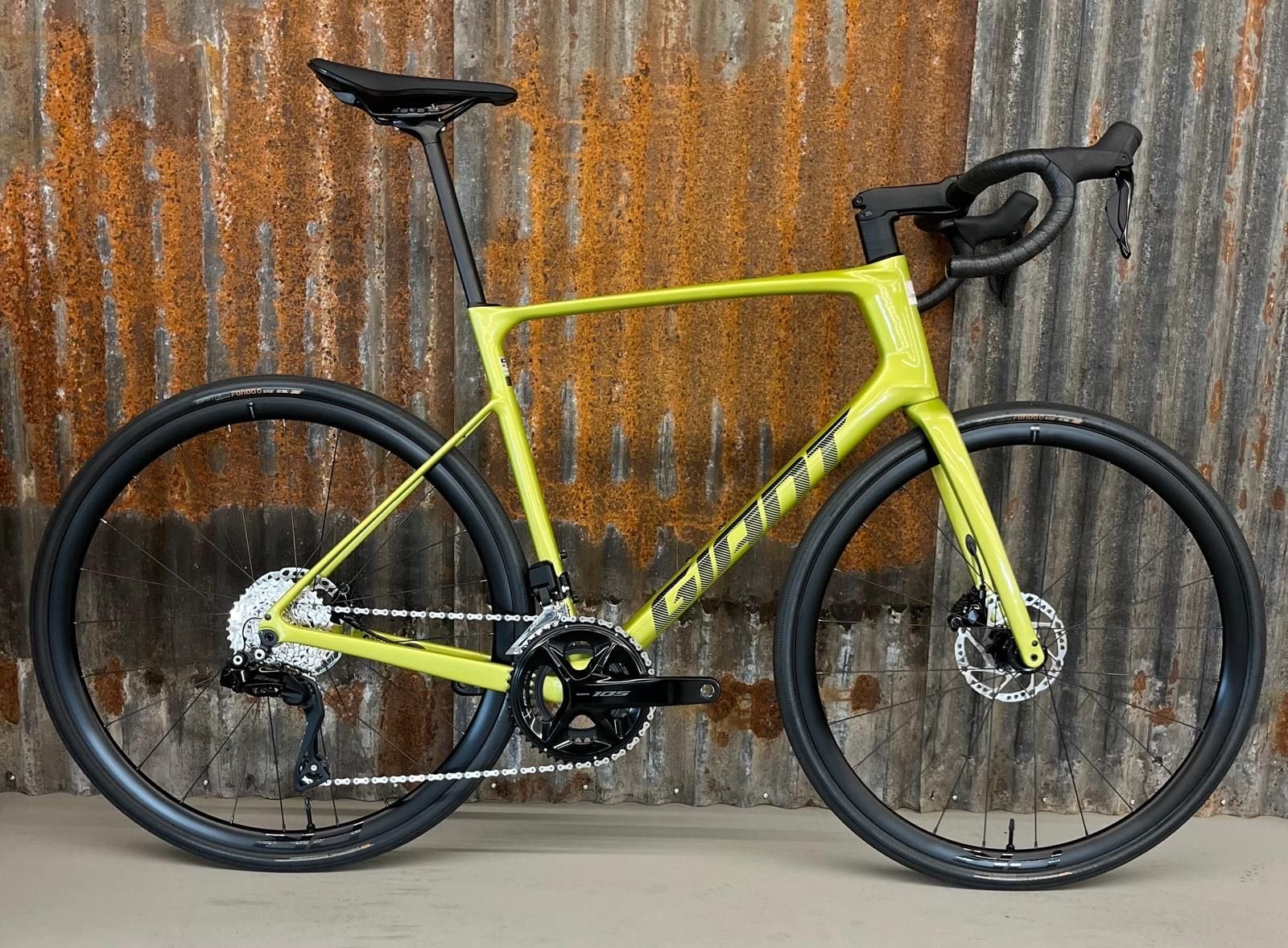 Giant Defy Advanced 1 28 inch racefiets L frame Shimano 105, 28 inch, Carbon, -, Heren