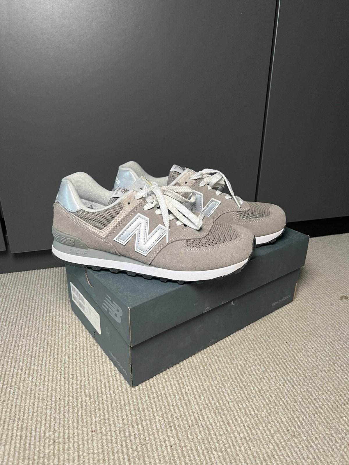 New Balance 574 sneakers Grey - Maat 41.5, Ophalen of Verzenden, Zo goed als nieuw, Grijs, Sneakers of Gympen