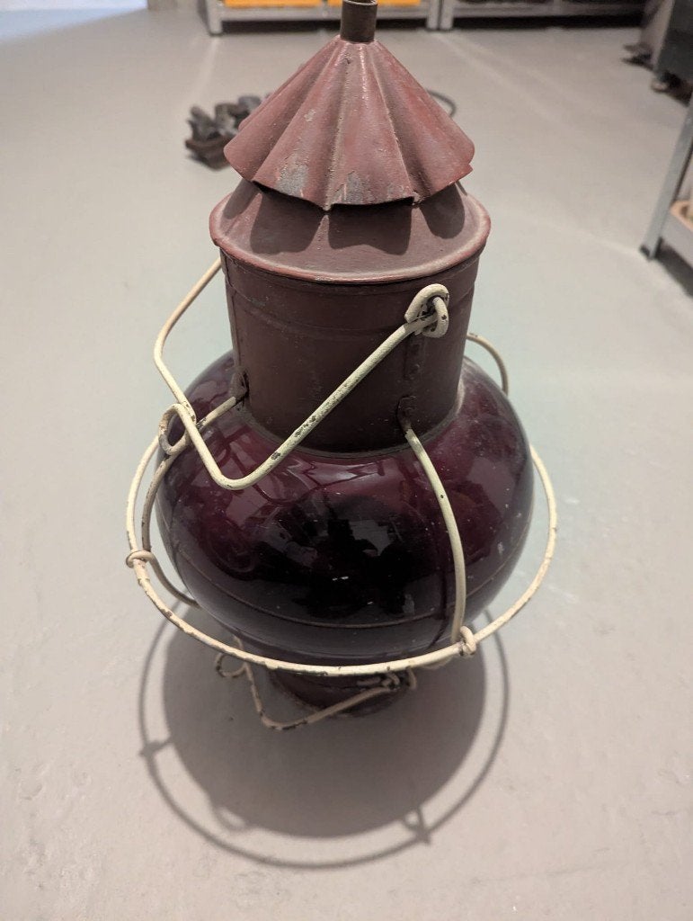 Antieke scheepslamp met rood glas, Ophalen, Gebruikt, Motorboot of Zeilboot