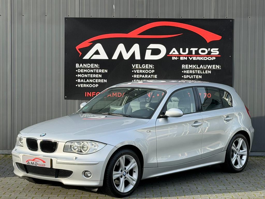 BMW 1-serie 120i |Nap|Cruise|Airco|Bekerhouder|Boekjes|Elec, Auto's, Achterwielaandrijving, Zwart, 4 cilinders, 150 pk