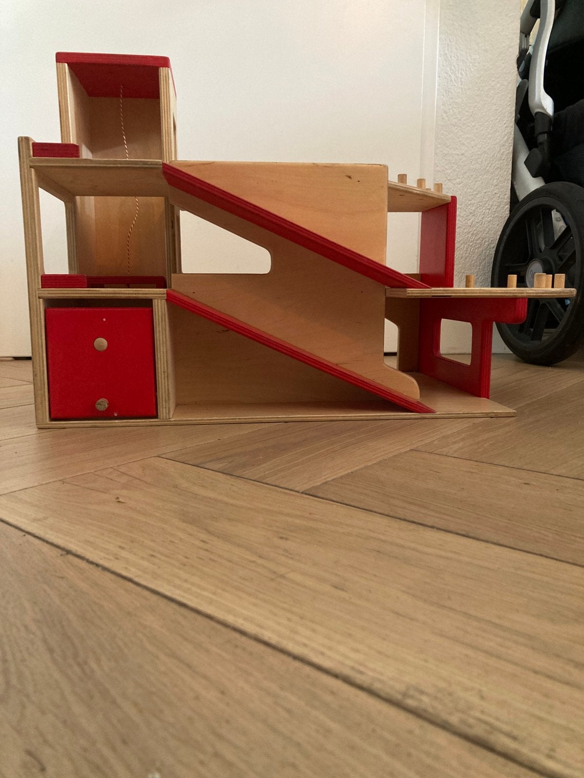 Houten garage, Kinderen en Baby's, Speelgoed | Houten speelgoed, Ophalen, Gebruikt