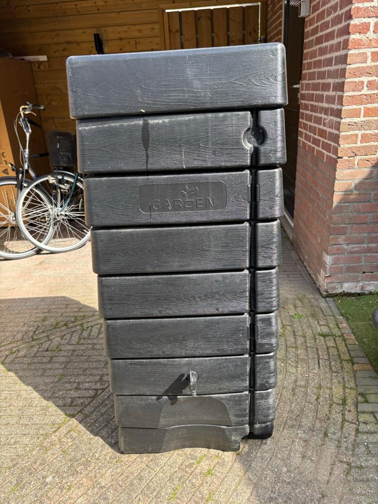 Zwarte regenton 320 liter - Garden, Tuin en Terras, Regentonnen, Ophalen, Kunststof, Gebruikt, Met kraantje