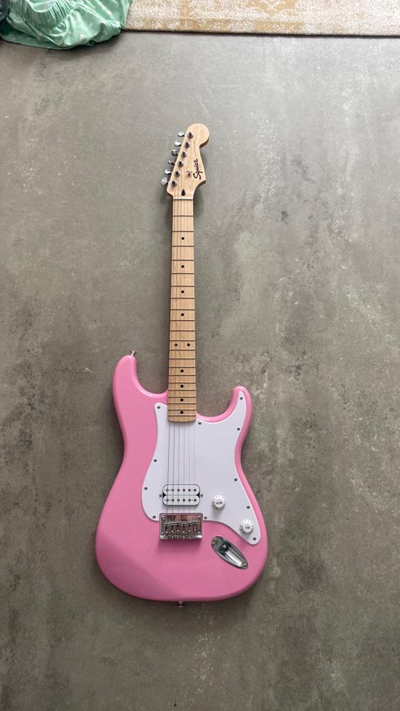 Fender stratocaster set, Muziek en Instrumenten, Snaarinstrumenten | Gitaren | Elektrisch, Zo goed als nieuw, Solid body, Fender
