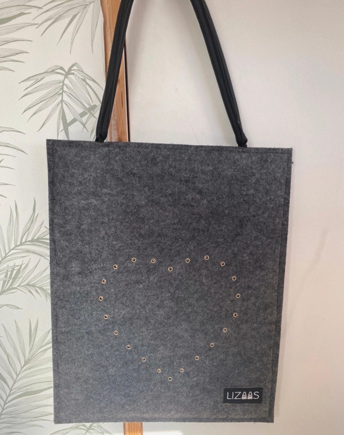Stijlvolle vilten tas met hartdesign, Ophalen of Verzenden, Nieuw, Grijs, Overige typen