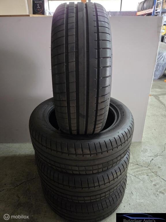 4x Dunlop Sportmaxx 225/55R17 ZGAN, Gebruikt, 17 inch, Ophalen of Verzenden, Band(en)