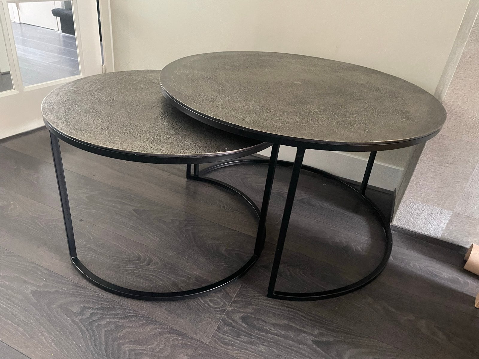Set van 2 ronde bijzettafels, Ophalen, 50 – 75, Gebruikt, Rond