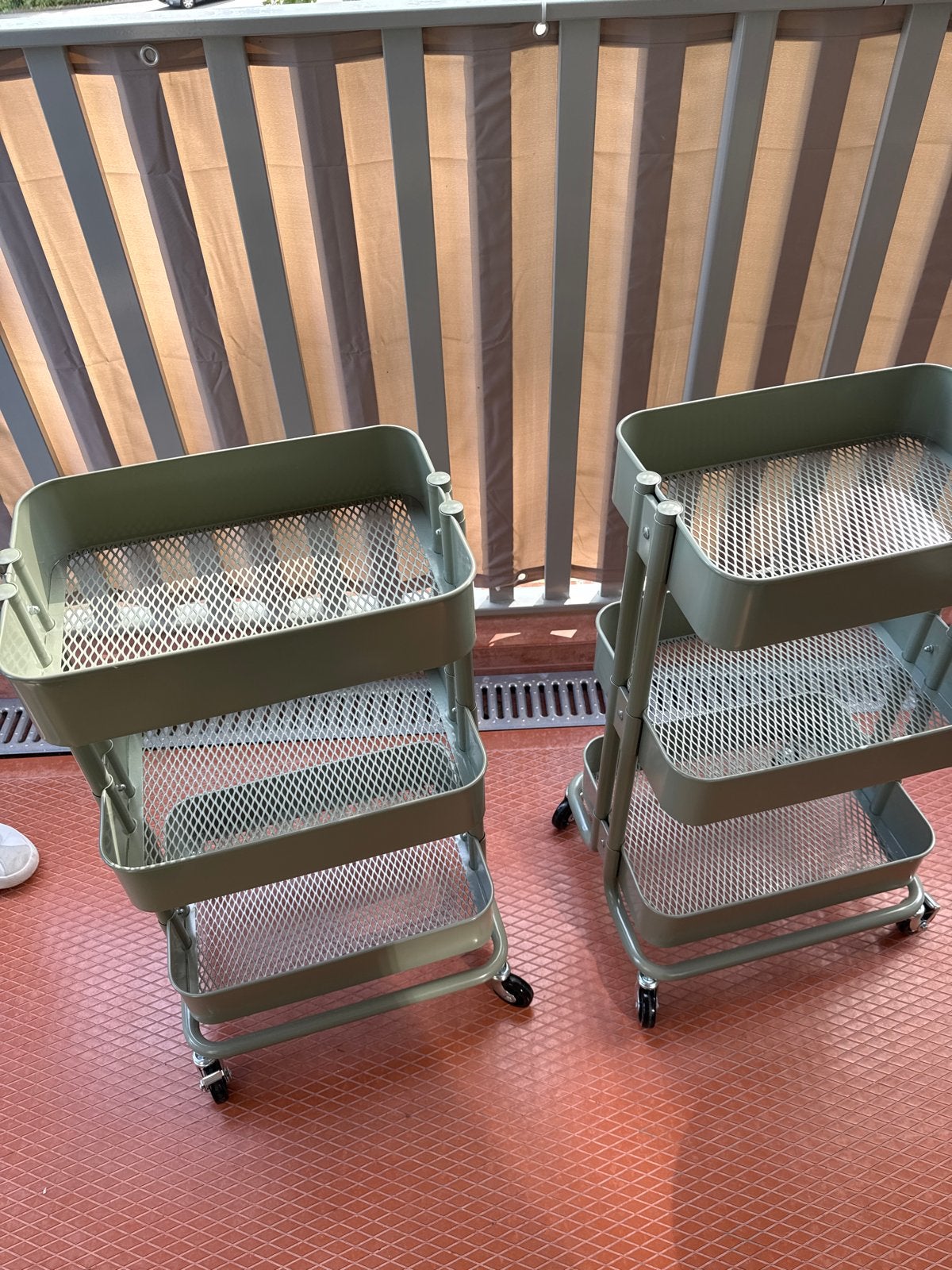 Ikea Twee groene metalen roltafels/serveerwagens, Ophalen, Gebruikt