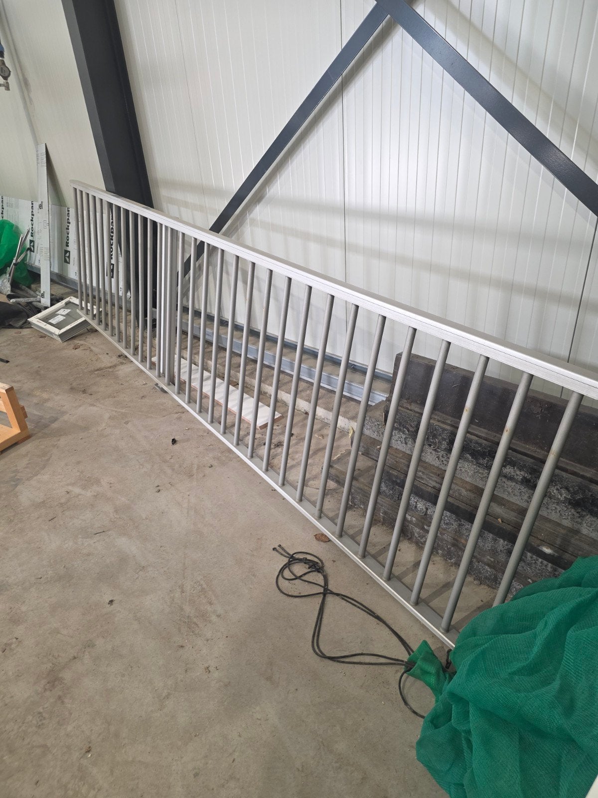 Aluminium hek - 370 cm lang, 93 cm hoog, Tuin en Terras, Tuinhekken en Hekwerk, Ophalen of Verzenden, Gebruikt, Aluminium, Tuinhek