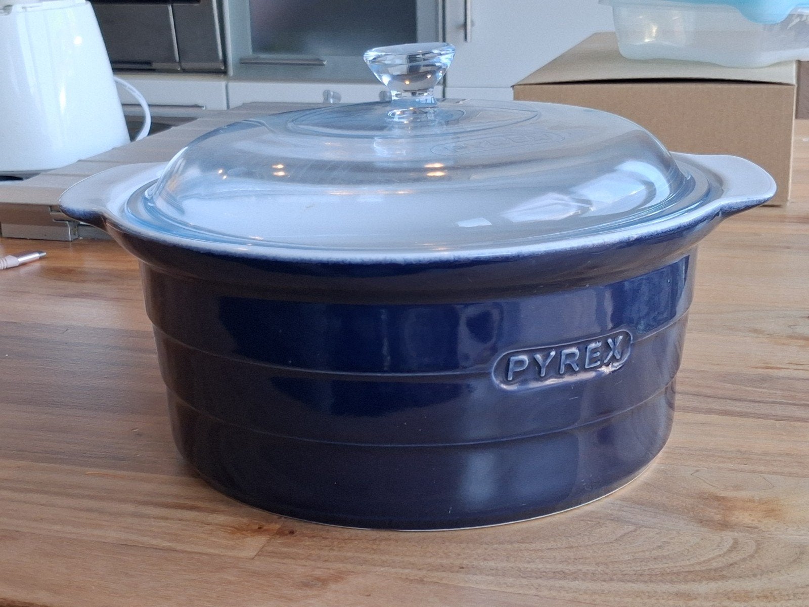 Pyrex keramische Braadpan/stoofschotel 20cm met deksel, Braadpan, Met deksel, Ophalen of Verzenden, Zo goed als nieuw