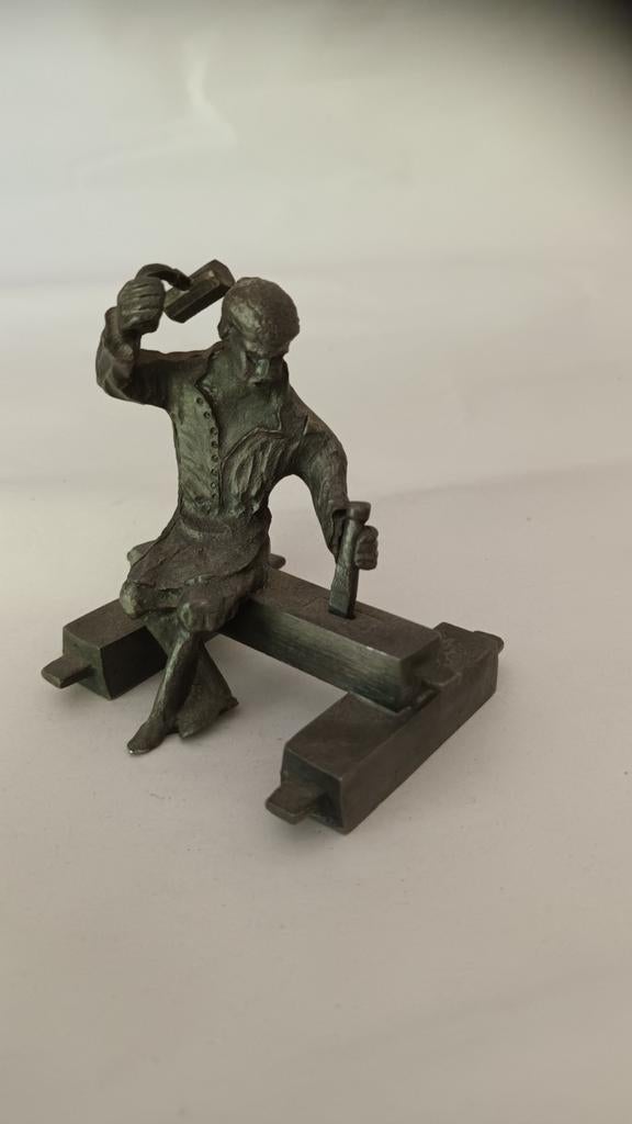 Tinnen miniatuur van timmerman, ca. 6 cm hoog, Ophalen of Verzenden, Gebruikt, Mens