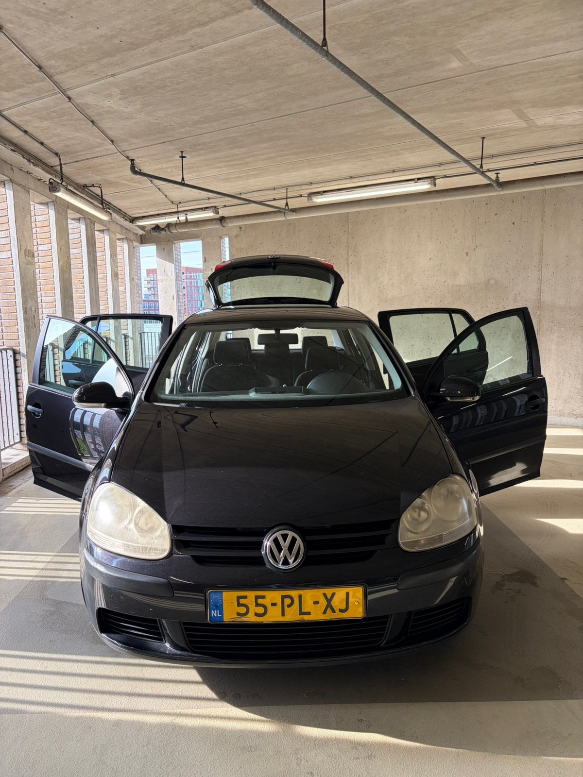 Volkswagen Golf 1.6 nieuwe koppeling!, Voorwielaandrijving, 4 cilinders, 620 kg, Zwart