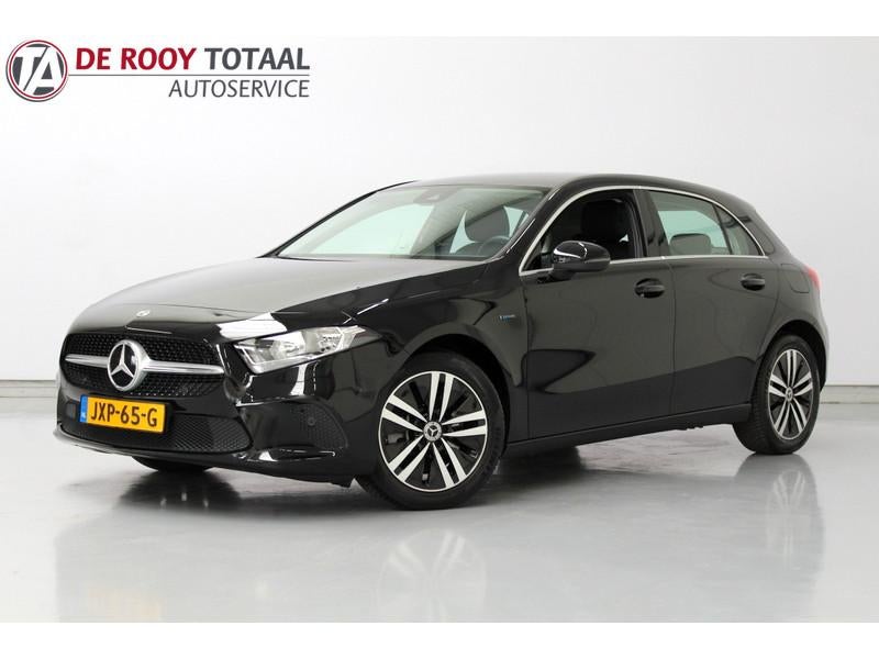 Mercedes-Benz A-Klasse 250 e 161PK, RIJKLAAR | HYBRIDE | DEE, Gebruikt, 4 cilinders, Leder en Stof, Zwart