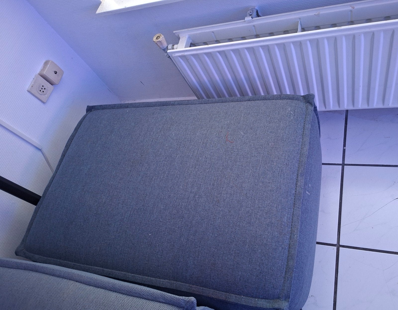 hele mooie poef en banken gaat los van Elkhart merk UMIX, Ophalen, Zo goed als nieuw, Eenpersoons, 90 cm