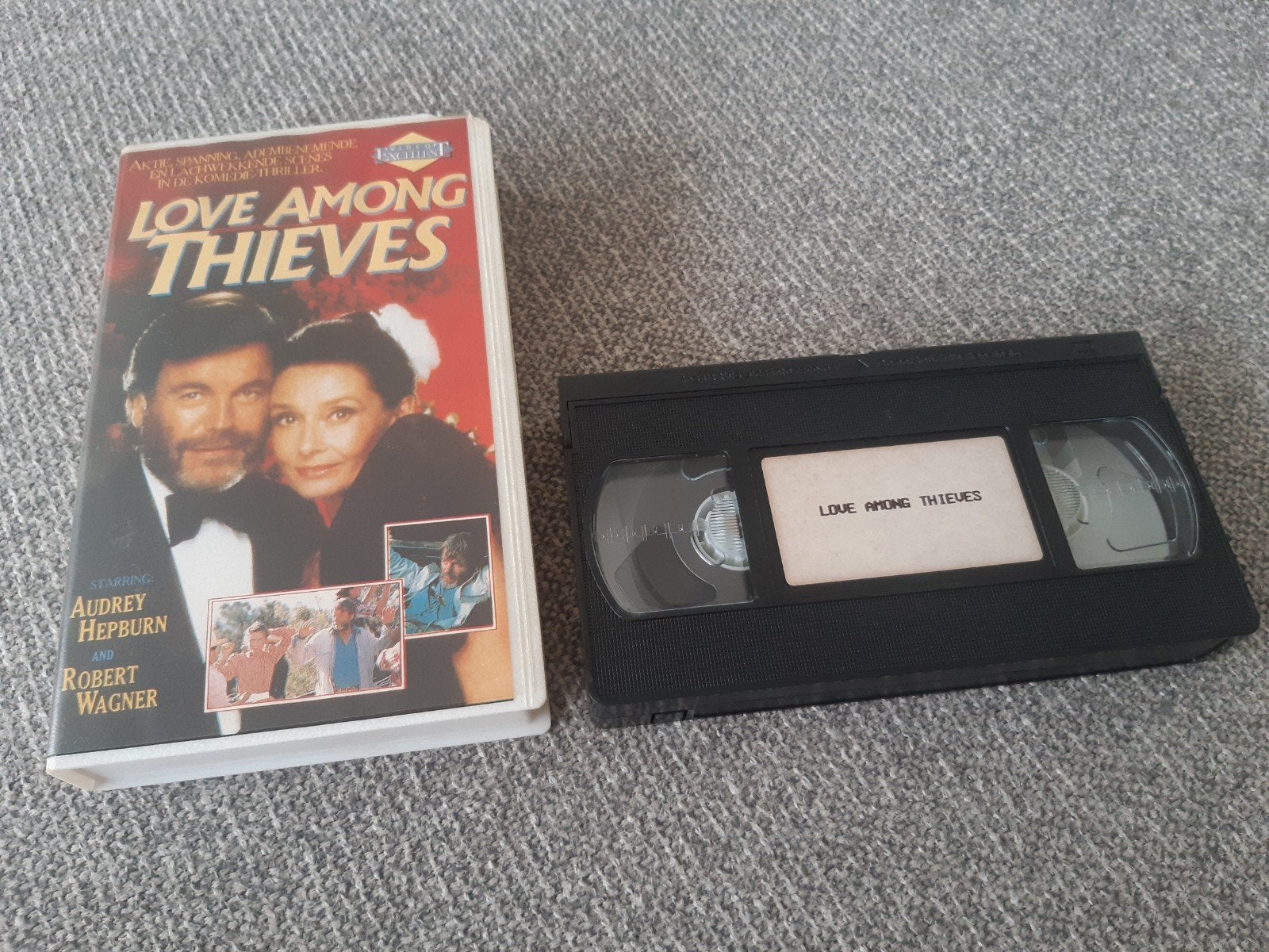 Love Among Thieves (VHS) - Ex-Rental met Audrey Hepburn, Verzenden