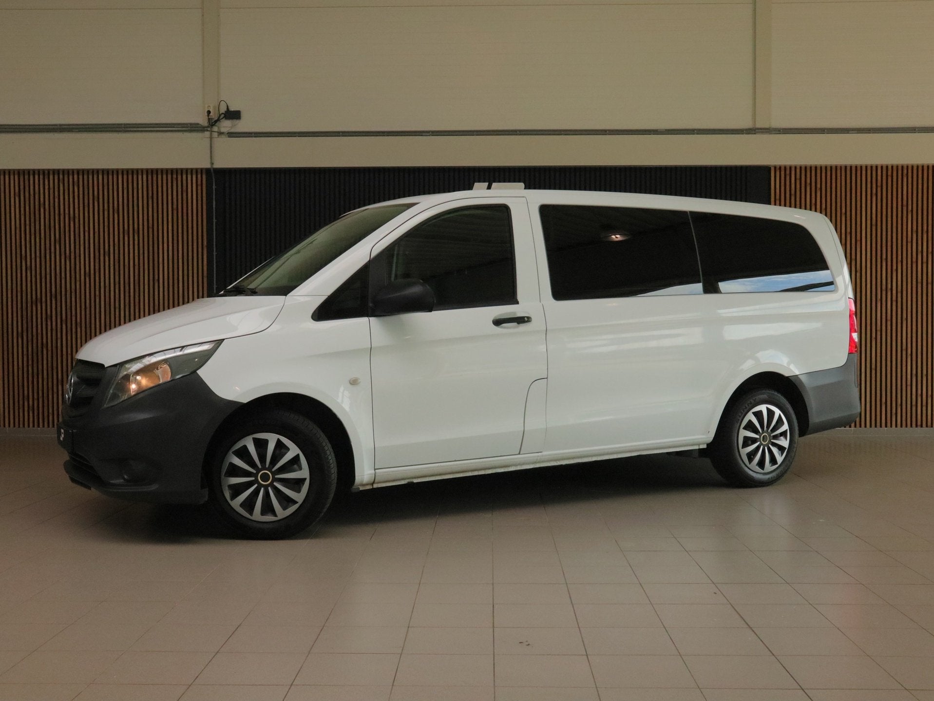 Mercedes-Benz Vito Tourer 109 BlueTEC Base Lang, Auto's, Voorwielaandrijving, Gebruikt, Met garantie (alle), 255 €/maand