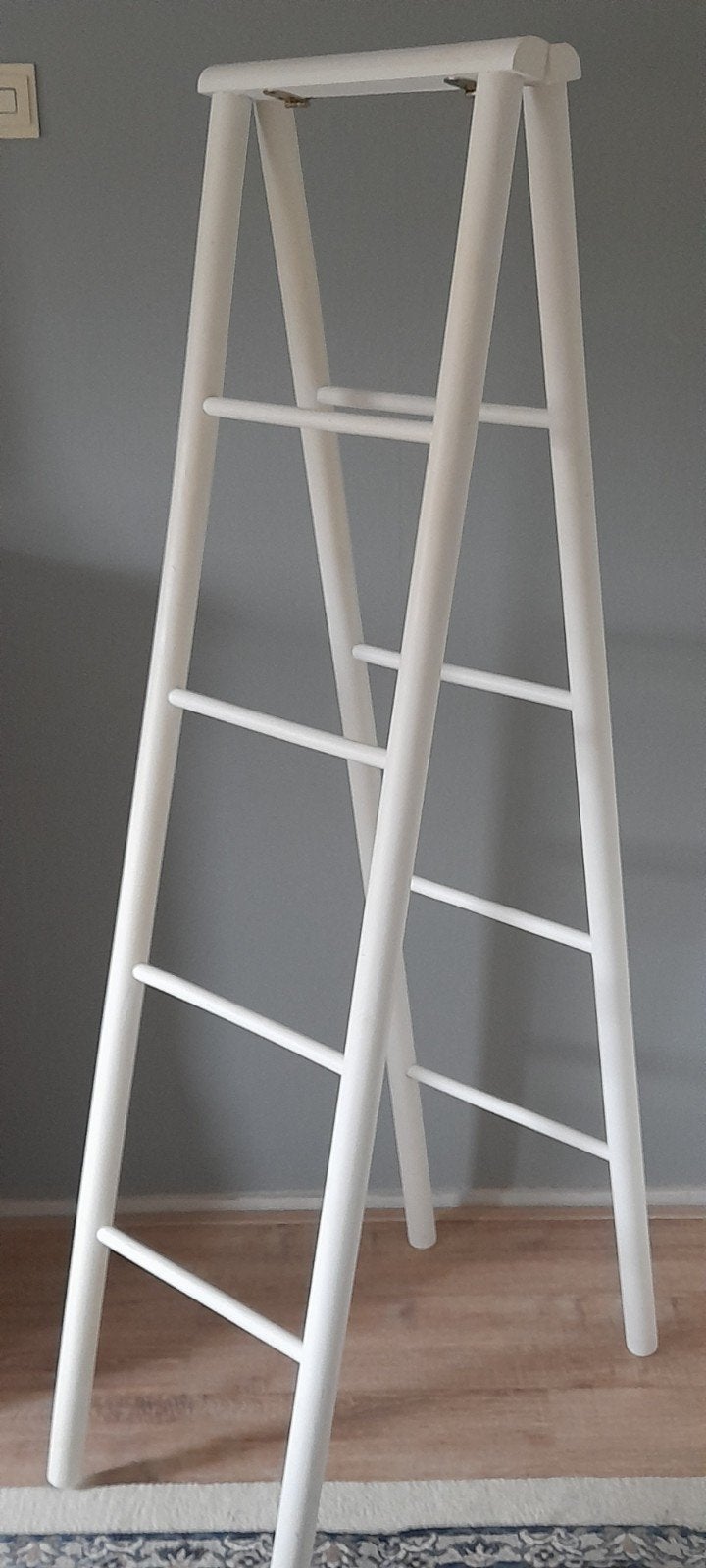 Te koop: houten decoratie trap, Ophalen, Zo goed als nieuw, Hout