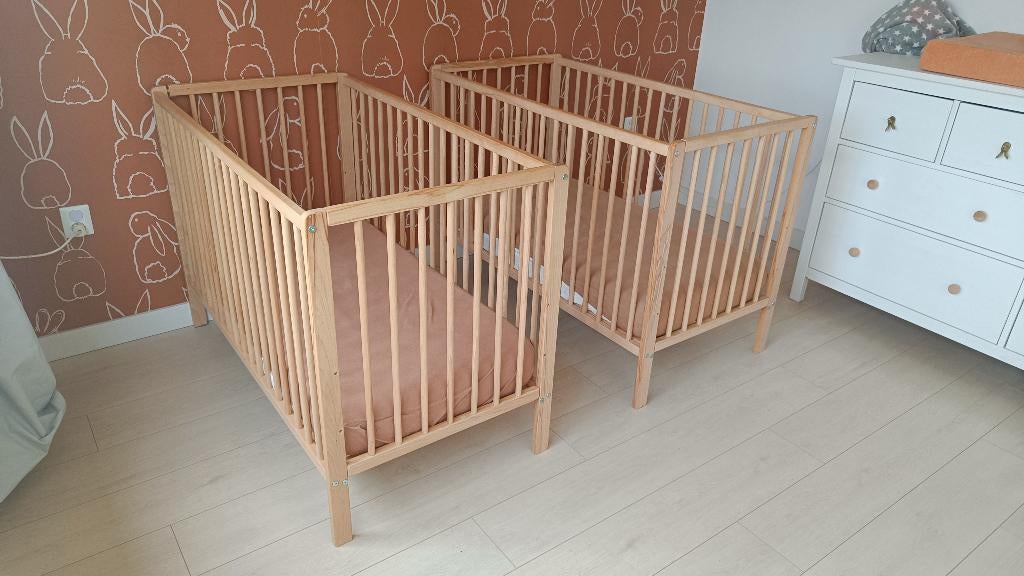2x ledikant + matras + matrasbeschermer 120*60 van Prenatal, Kinderen en Baby's, Babywiegjes en Ledikanten, Ophalen, Zo goed als nieuw